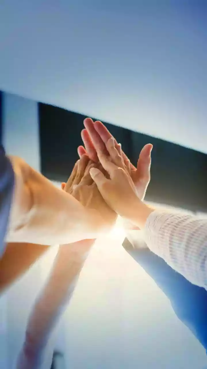 Propose Day 2026: Express Your Love with Heartfelt Wishes & Romantic Gestures