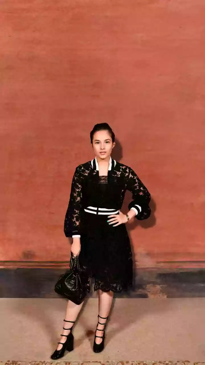 Pamer Baby Bump, Chelsea Islan Umumkan Hamil Anak Pertama di Ultah Suami