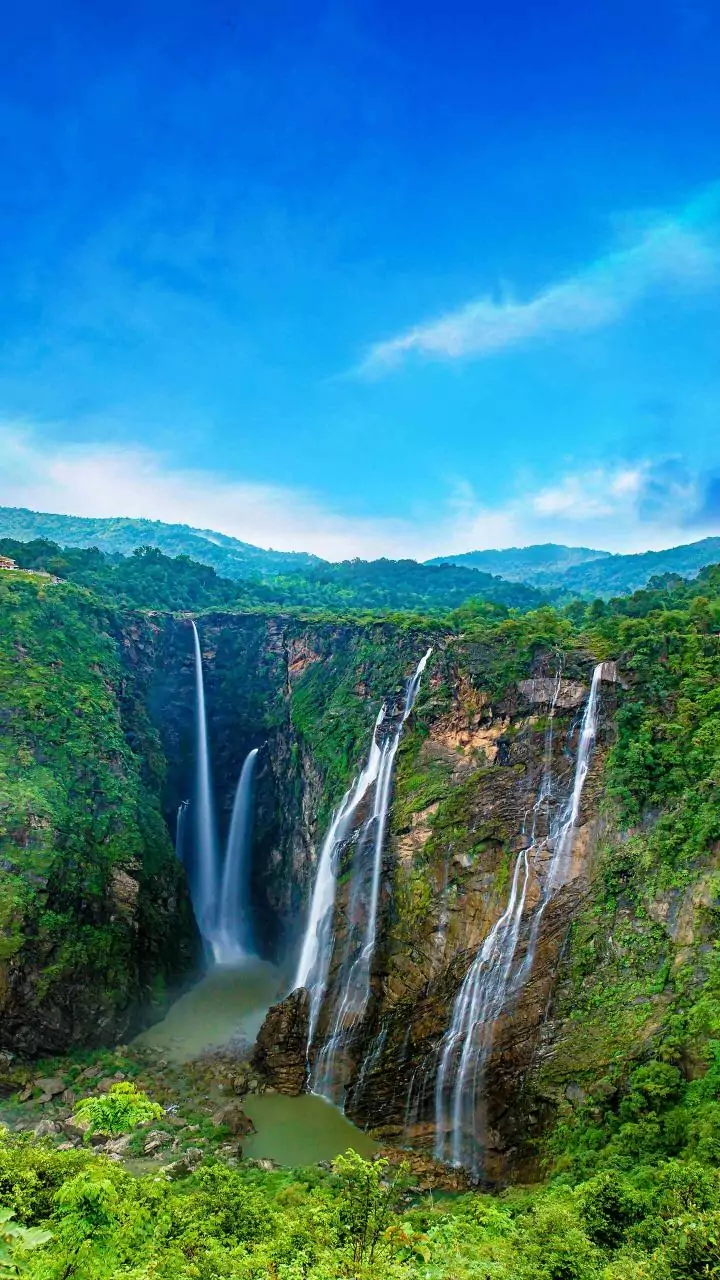Three minor girls drown in waterfall while attempting selfie in Andhra