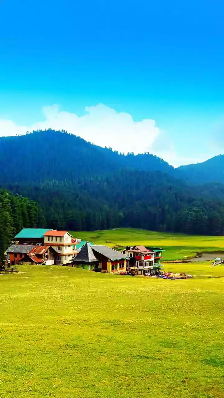 J&K's QR Code System: Enhancing Tourist Safety in Pahalgam & Beyond