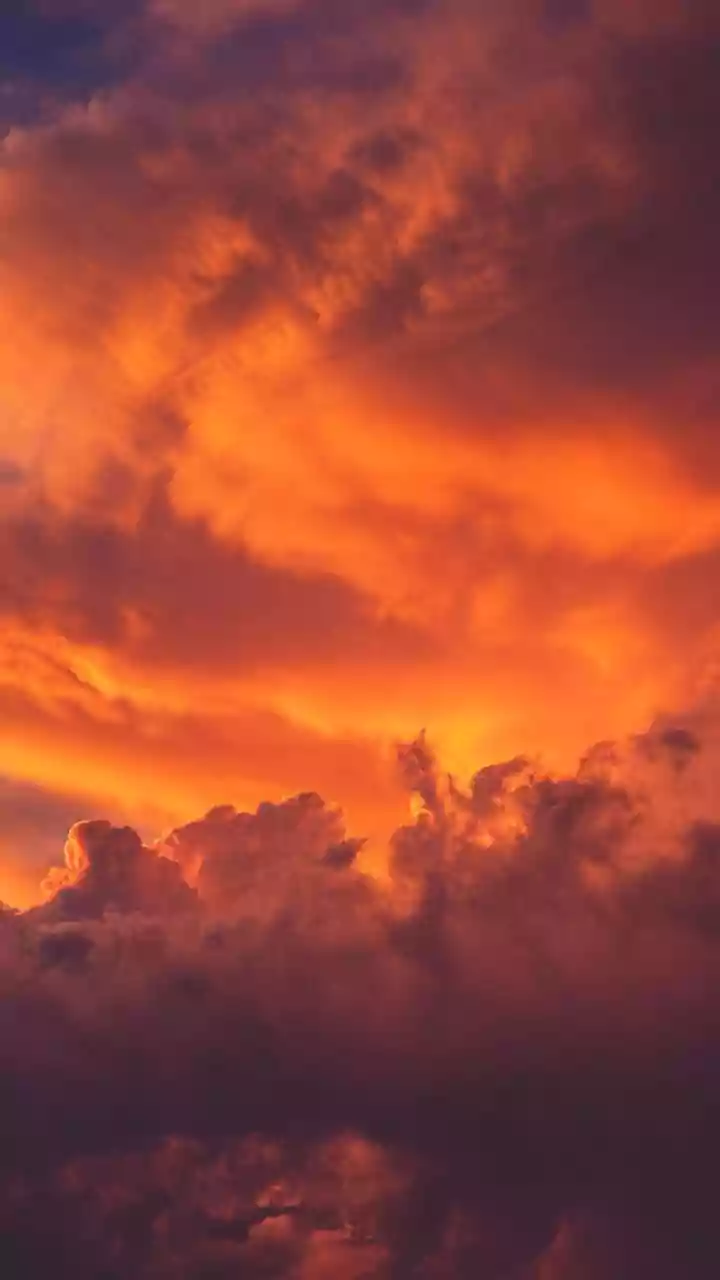 The Gironde Pyrocumulonimbus Was Driven by Heat From the Fire Below