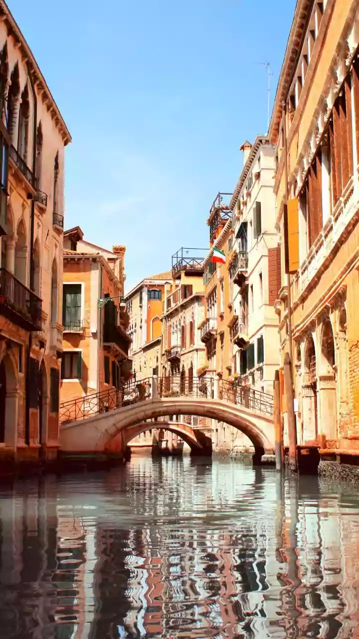 ‘Itni Buri Smell & No Instagram Vibe’: Video Gives ‘Reality Check’ On Venice — Was Delhi CM Rekha Gupta Right?