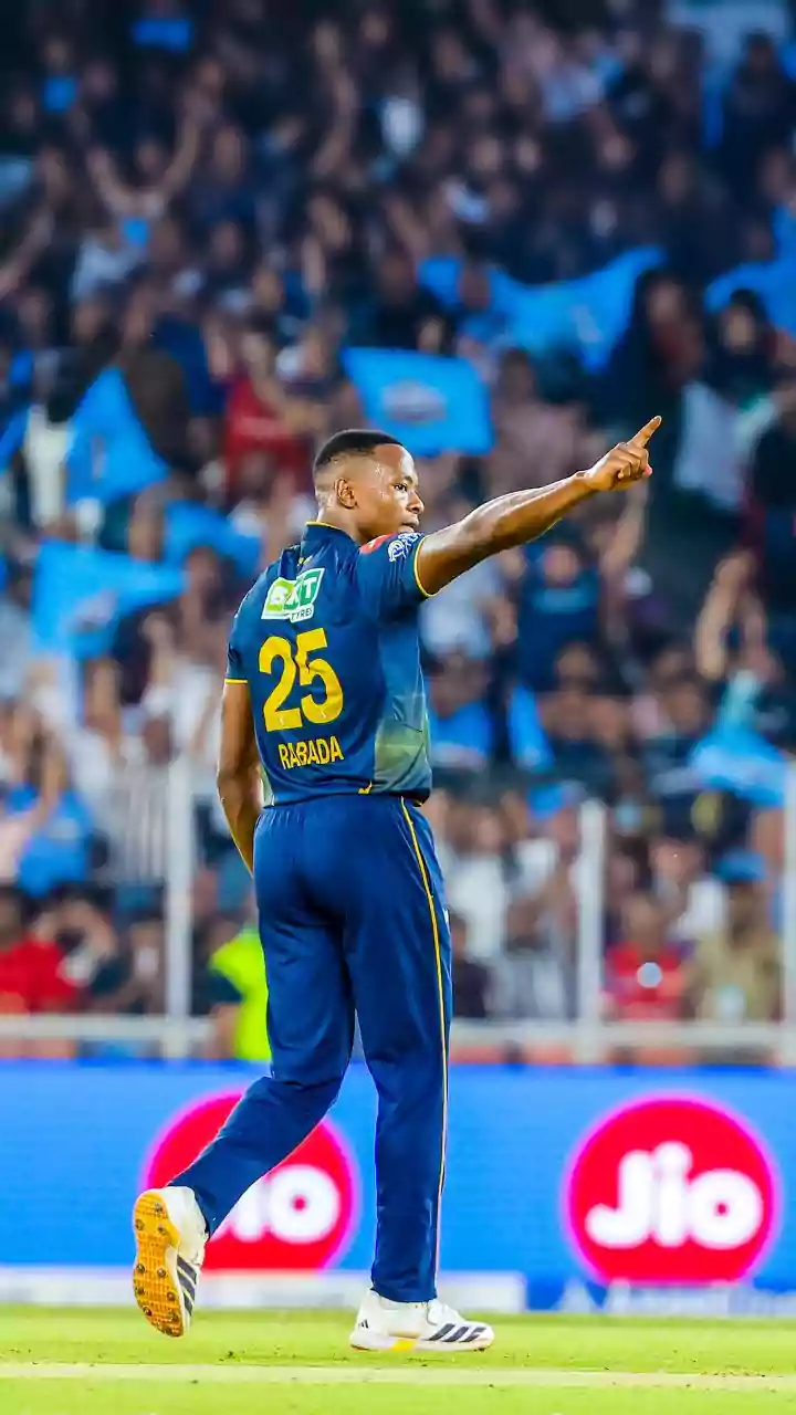Bowlers with 20-plus wickets in most IPL seasons