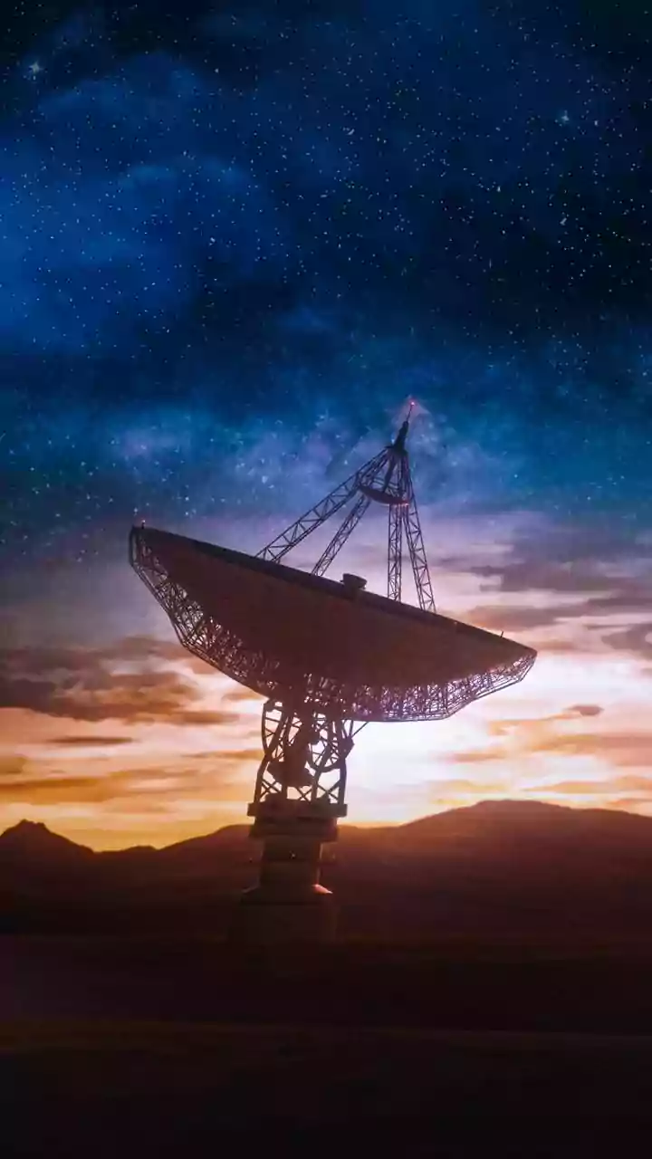 Puzzling slow radio pulses coming from space. New study could finally explain them