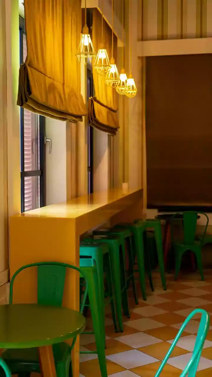 Delhi govt to launch 100 Atal Canteen on Vajpayee's birth anniversary