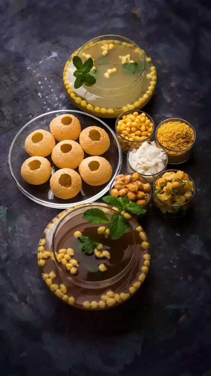 Mumbai's Pani Puri Maestro: The Water Gun Vendor Stirring Up a Viral Sensation