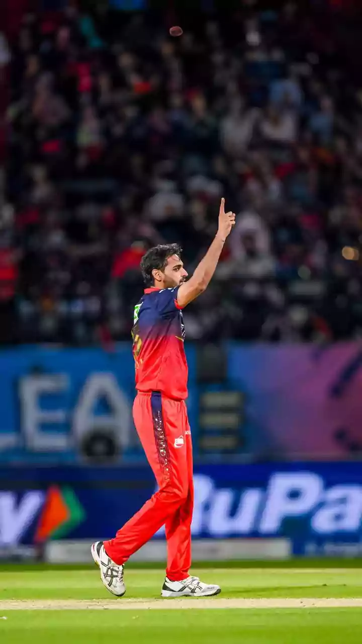 Bhuvneshwar Kumar Equals Record Of Most Wickets By Indian Bowler In...