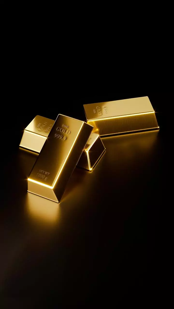 Gold plunges Rs 4,100 to Rs 1,21,800/10g; drops below USD 4,000-mark in global markets