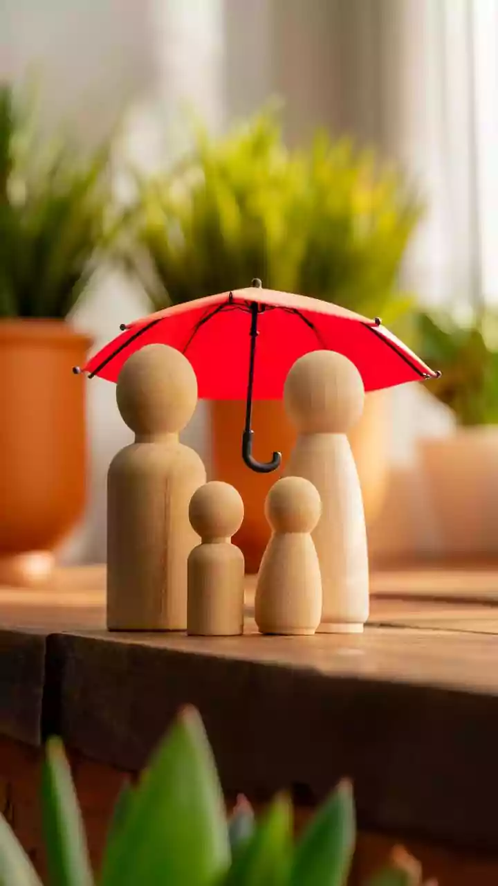 How Emergency Health Coverage Top-Up Plans Function As Financial Lifesavers During Parent Hospitalization
