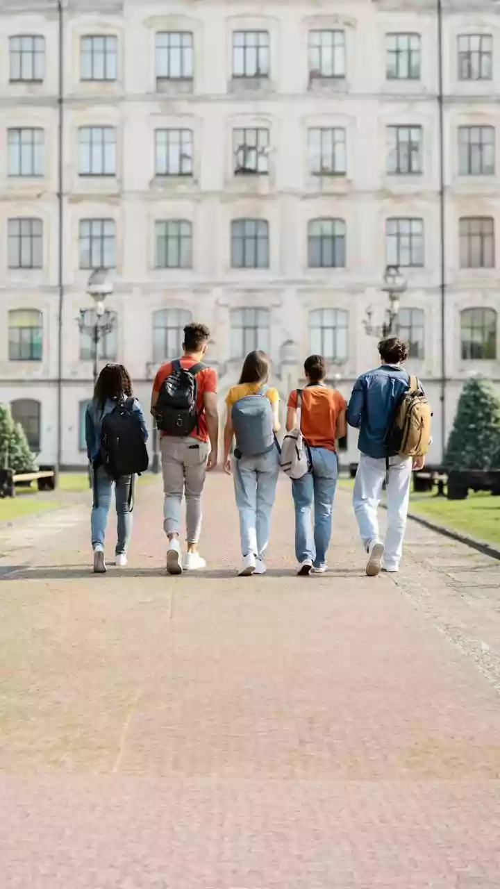 JEE Main 2026 Jan 23 Exam Analysis: 'Well-Balanced' Paper, Math Slightly 'Challenging'