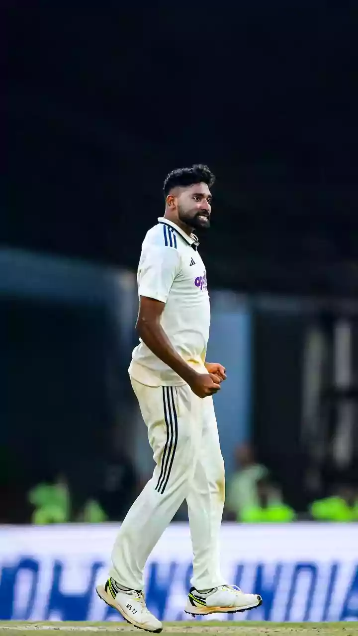 Watch: Mohammed Siraj styles Sarfaraz Khan with new haircut ahead of SL vs IND Test series