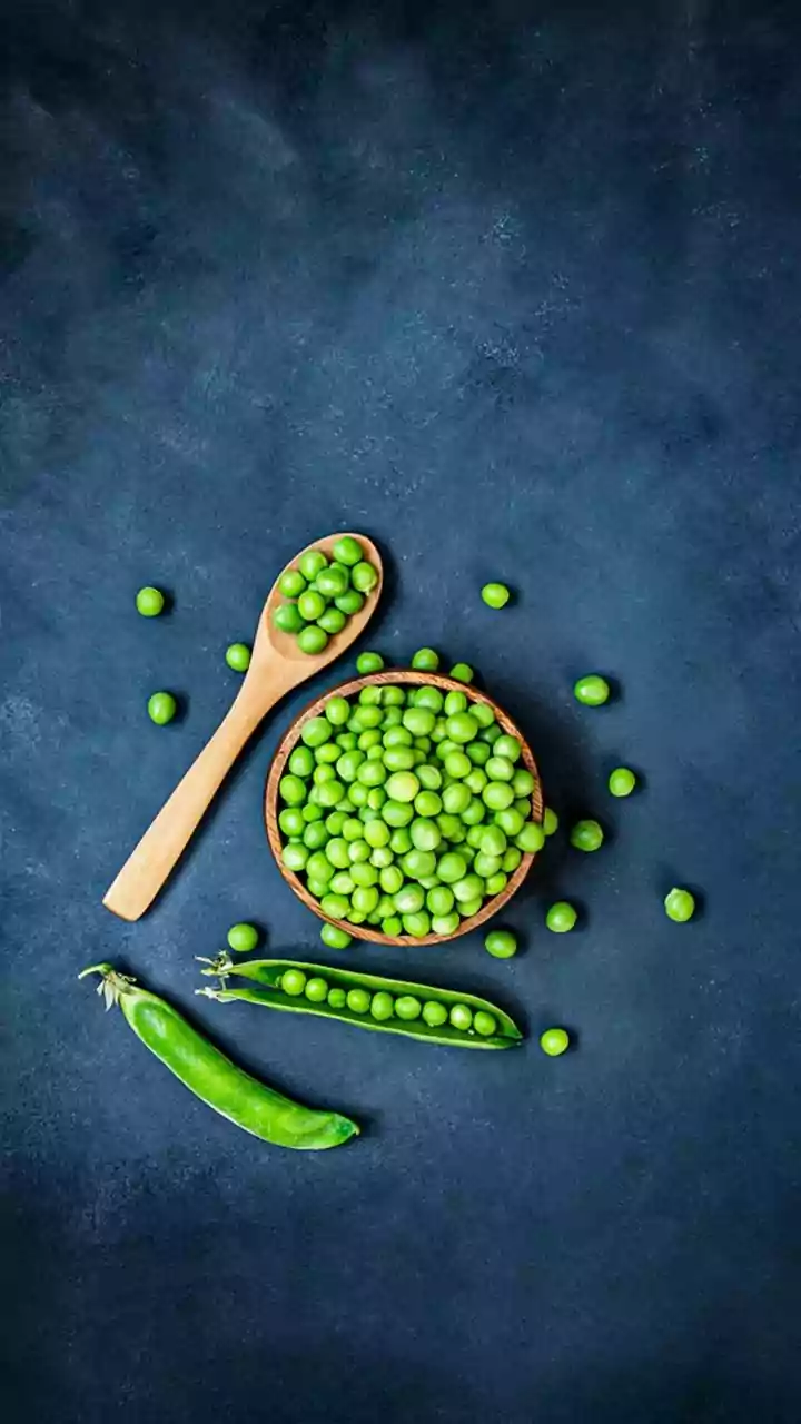 Say Goodbye To Greasy Snacks With This Crispy Oven-Roasted Green Pea Recipe