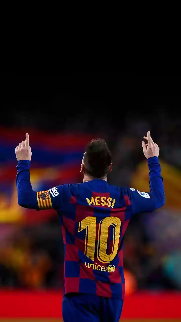 Lionel Messi’s surprise visit to Camp Nou leaves Barcelona fans dreaming again