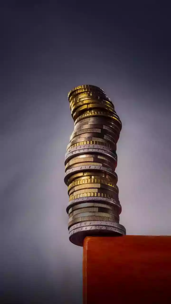 Silver Delivers Over 2,600% Returns In 25 Years, Surging From ₹7,900 Per Kg To ₹2.16 Lakh In 2025