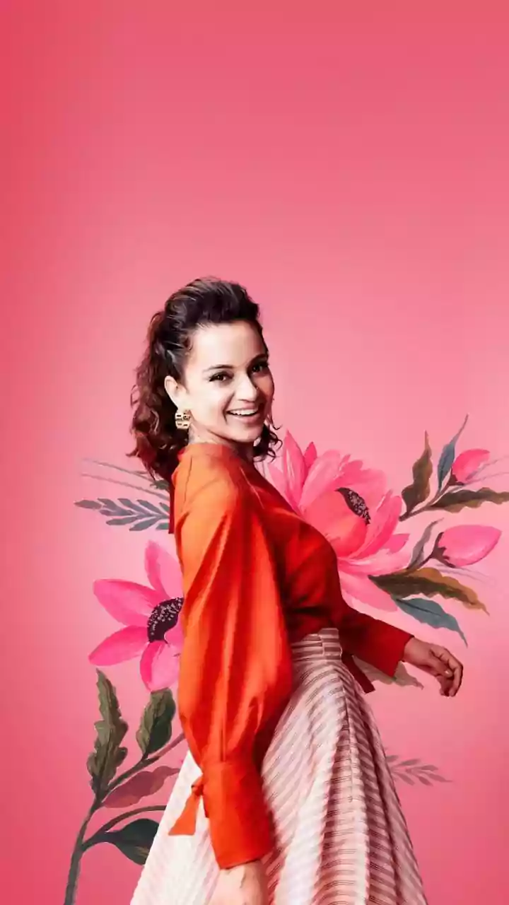 Small Blooms Can Give A Ponytail A Subtle Festive Finish