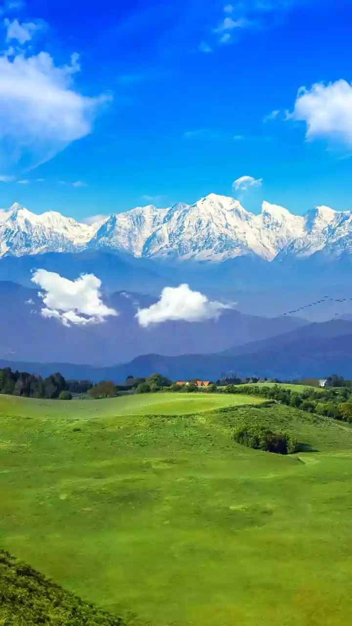 LG Sinha reviews progress of Pradhan Mantri TB Mukt Bharat Abhiyaan in J-K