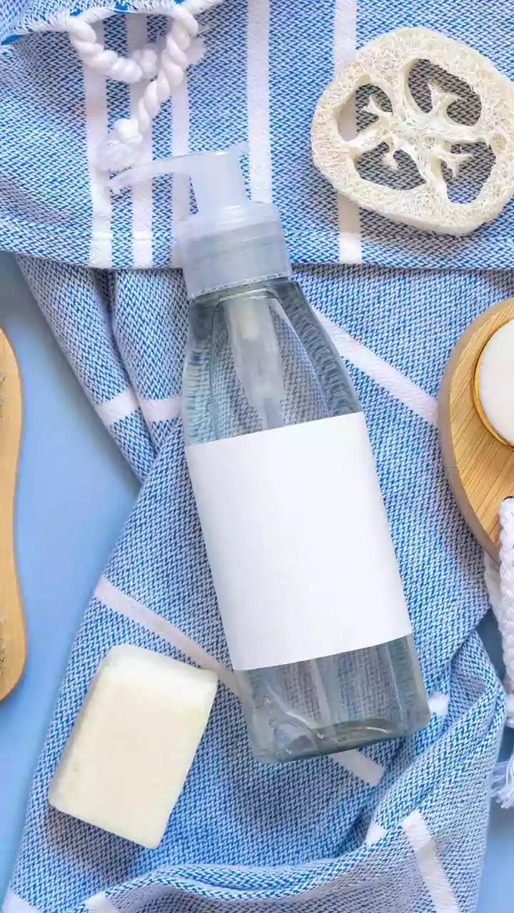 Effortless Label Removal: Plastic Container Makeover