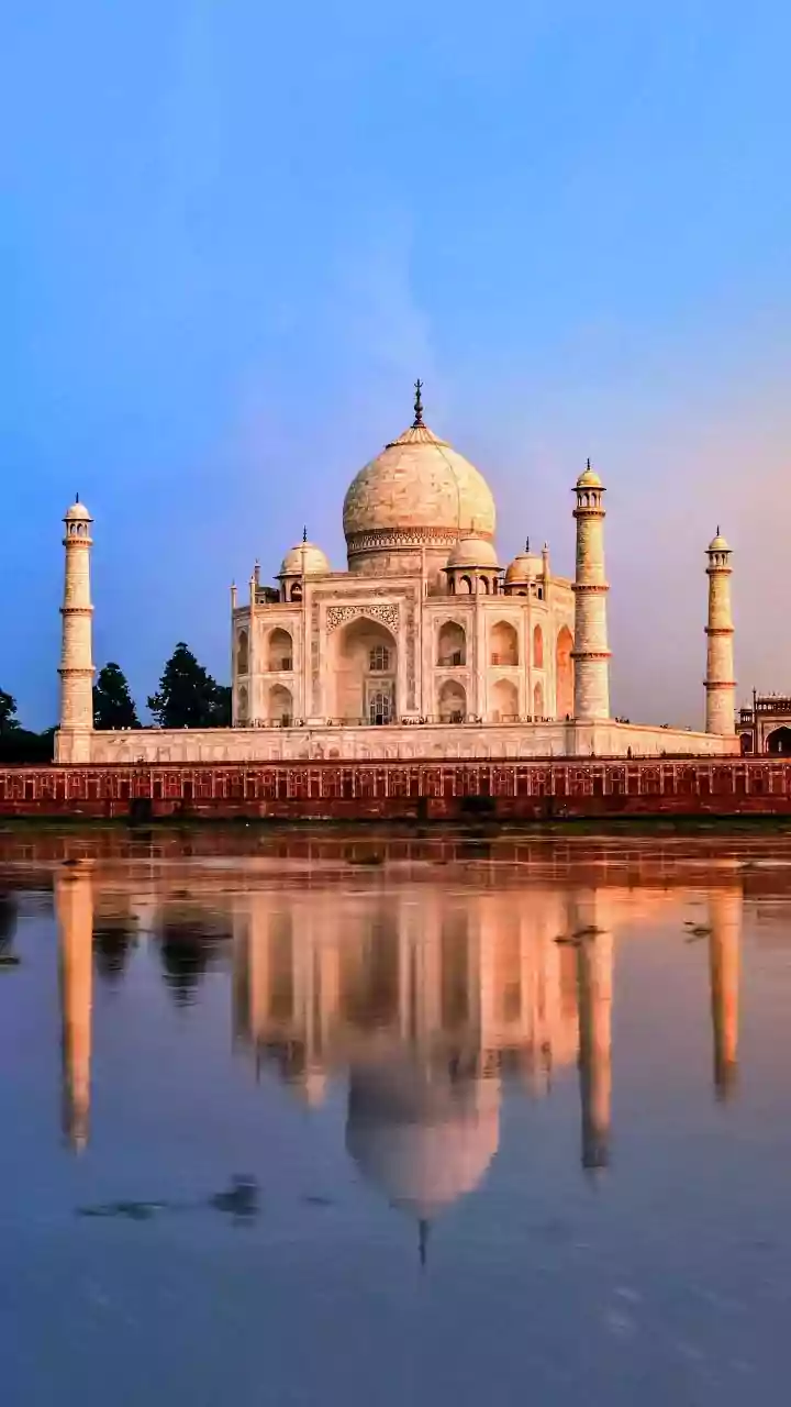Taj Restaurant: The Unsung Stop Next to the Taj Mahal, the world's Iconic Wonder
