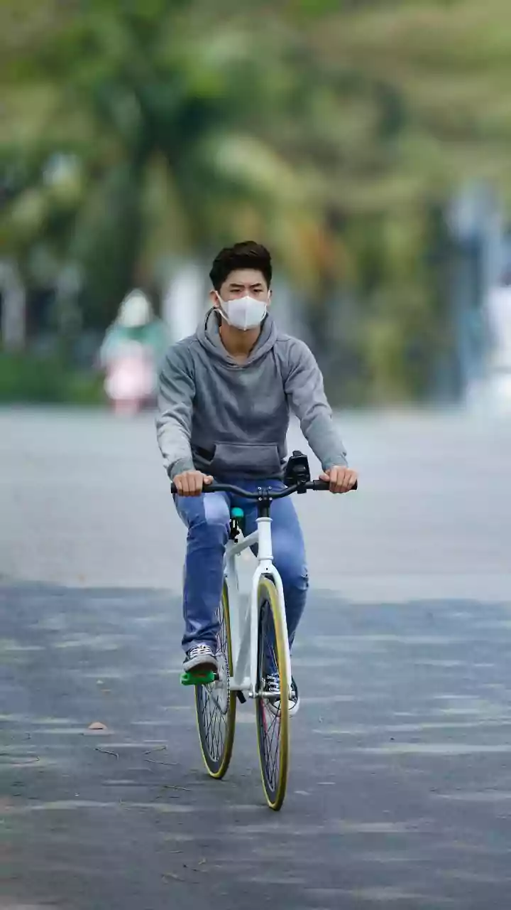 How Pollution Damages Your Eyes And The Daily Habits That Can Protect Them