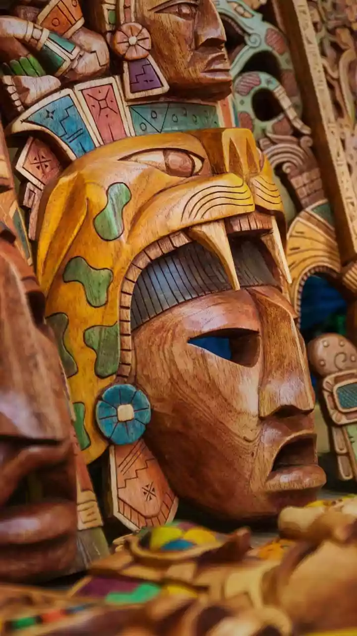 How to make a traditional wooden mask