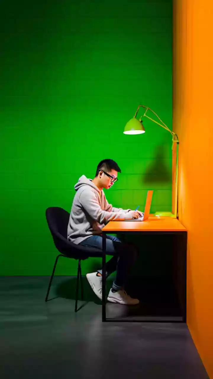 A Spotlight On Layoff Fears Amid Hiring Growth In India's Latest AI-Worker Survey