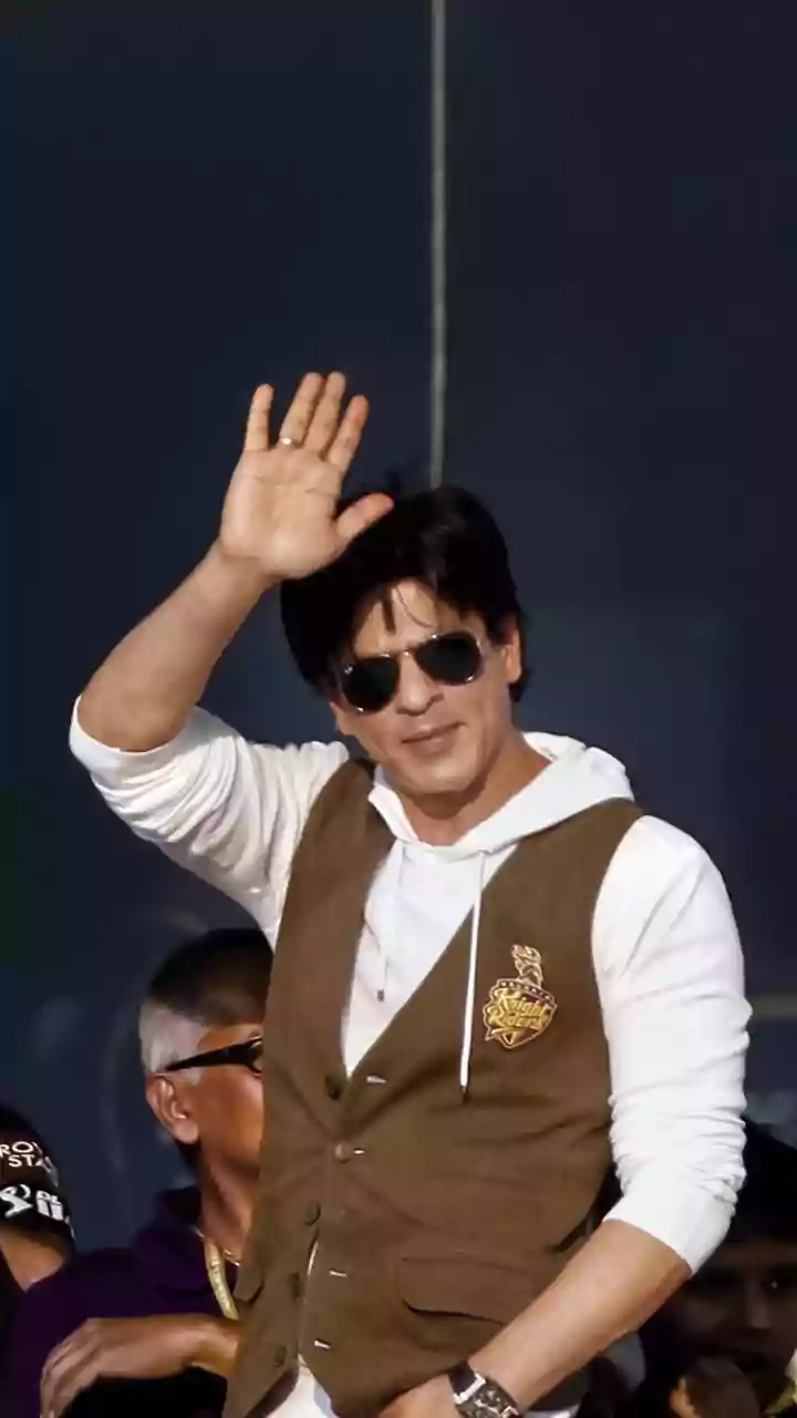 Shah Rukh Khan & Suhana's Kolkata Cricket Match: A Father-Daughter Makhana Moment Amidst Rain