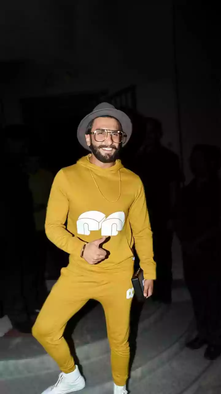 Ranveer Singh's Rally Scene: A Masterclass in Crowd Control