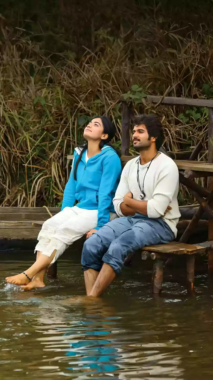 Rashmika Mandanna, Vijay Deverakonda Spotted At Airport Amid Wedding Rumours | Watch