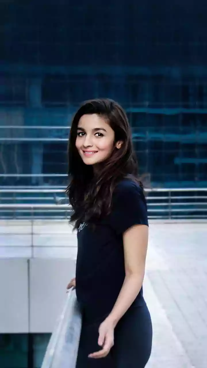 Haq: Alia Bhatt Expresses Admiration for Yami Gautam; Declares 'You Embody Everything Golden'