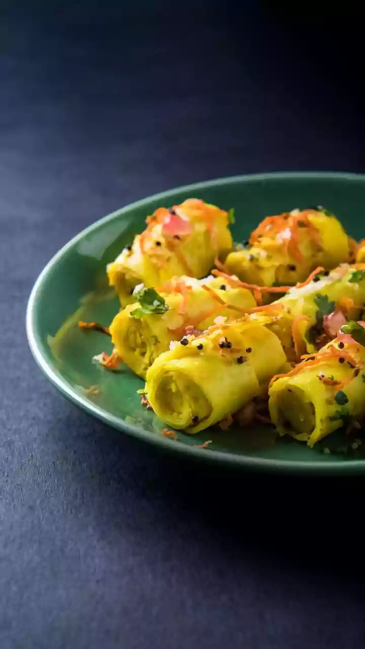 Get Restaurant-Style Besan Chillas At Home