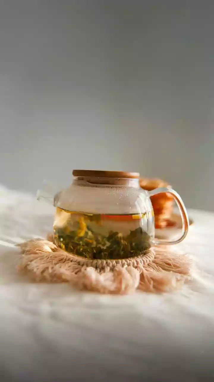 How a Tea-Soaked Compress Is Commonly Described: Peppermint Compresses