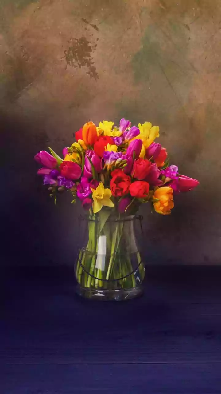 Flower-Season Holidays Are Built For Mood Boards