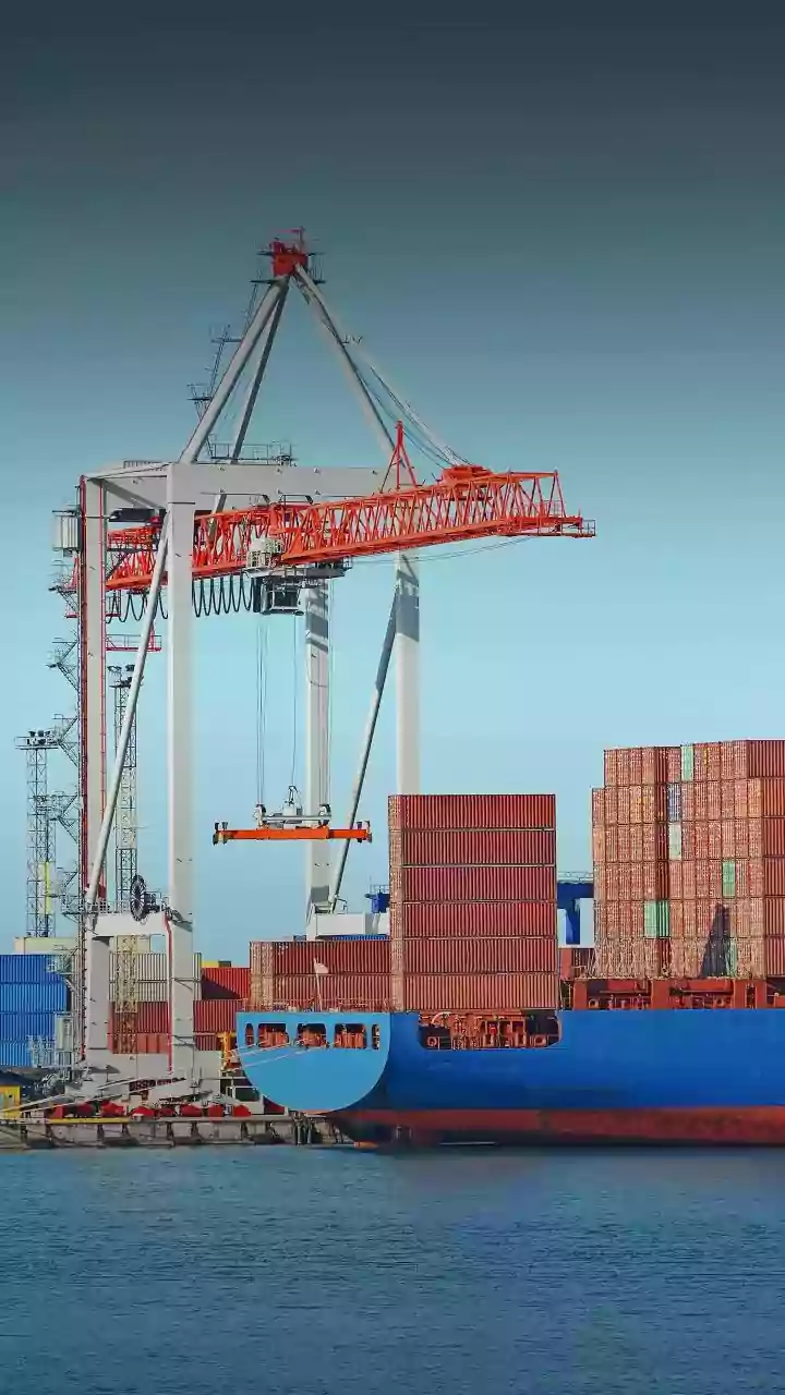 US Tariffs: Impact on Jobs & Prices