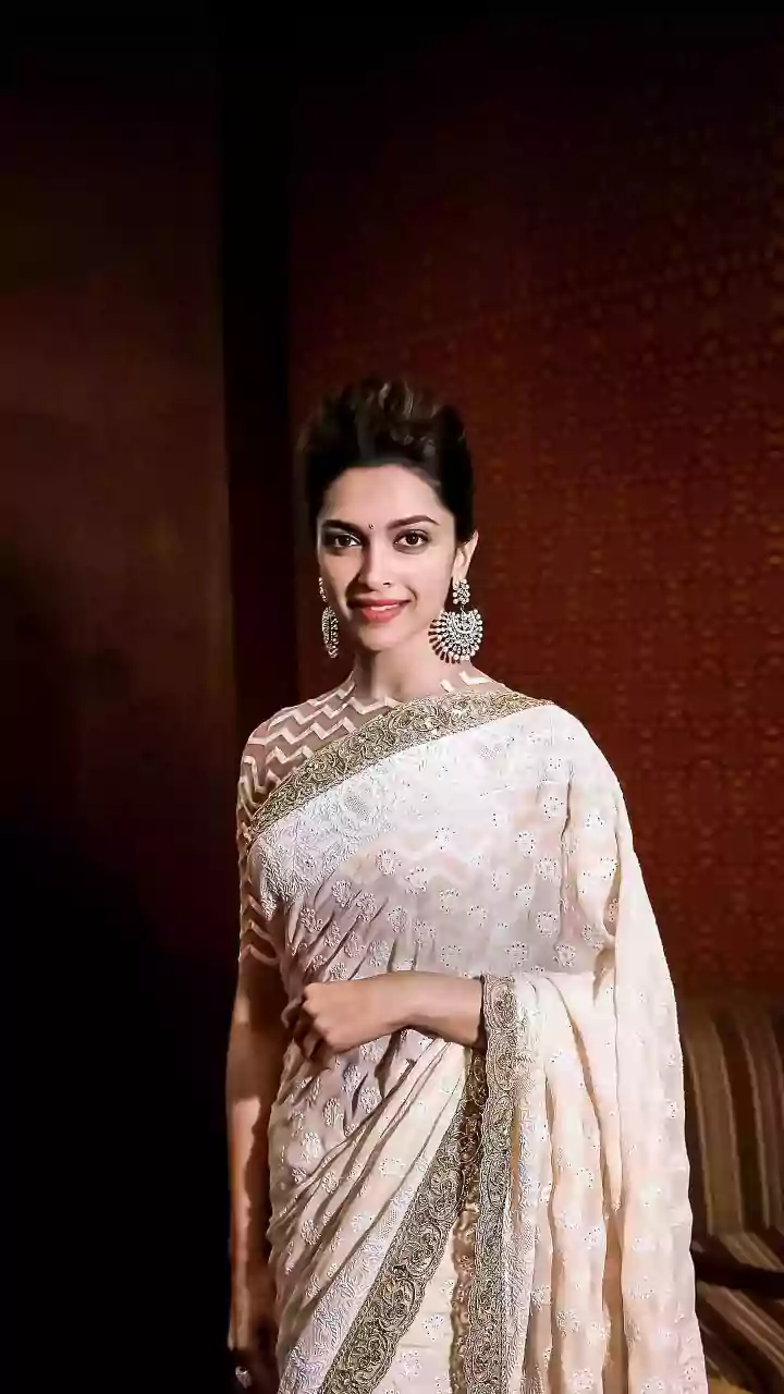 Priyanka Chopra To Deepika Padukone & Alia Bhatt, These 5 Actors Redefined Sarees In Films