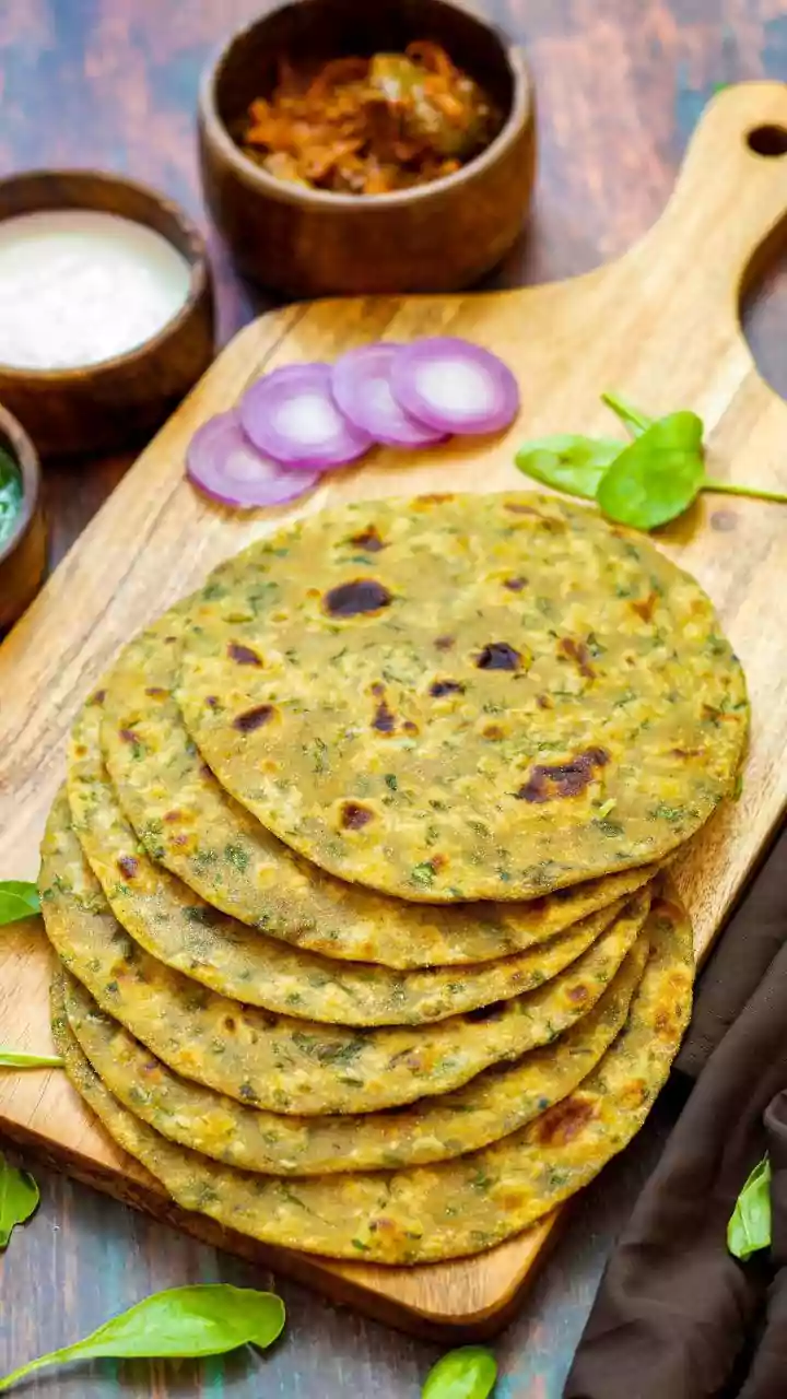 Pairing Perfection: What to Serve with Besan Methi Paratha