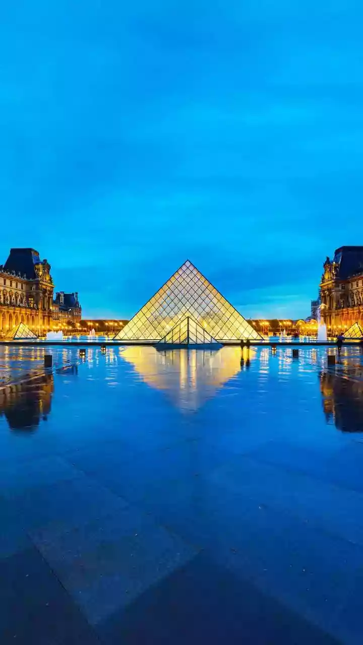 Louvre workers vote to extend strike at world's most visited museum