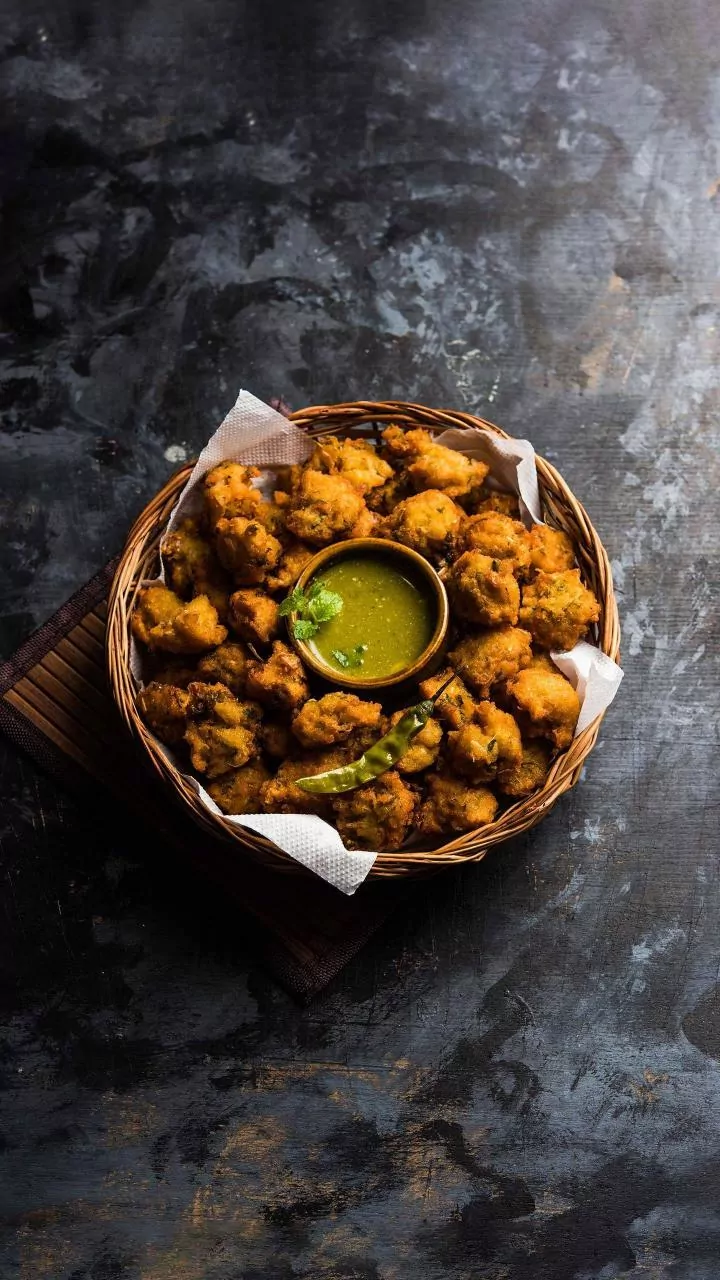 How to Use the Chai and Pakora Cravings Story without Overstating Ritual, Texture and Sensory Memory