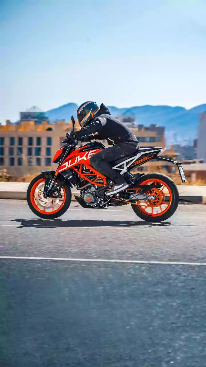 2026 KTM 250 Duke gets fresh colors and updates