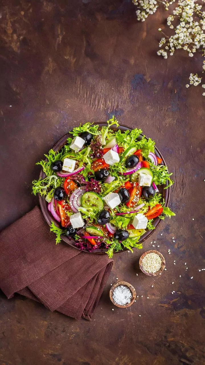 Savor the Mediterranean: Delicious Appetizers Featuring the Richness of Olive Oil