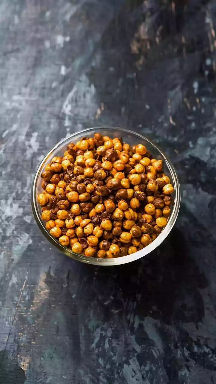 Boost Daily Muscle Gains Scooping Native Roasted Chickpea Flour Smoothies
