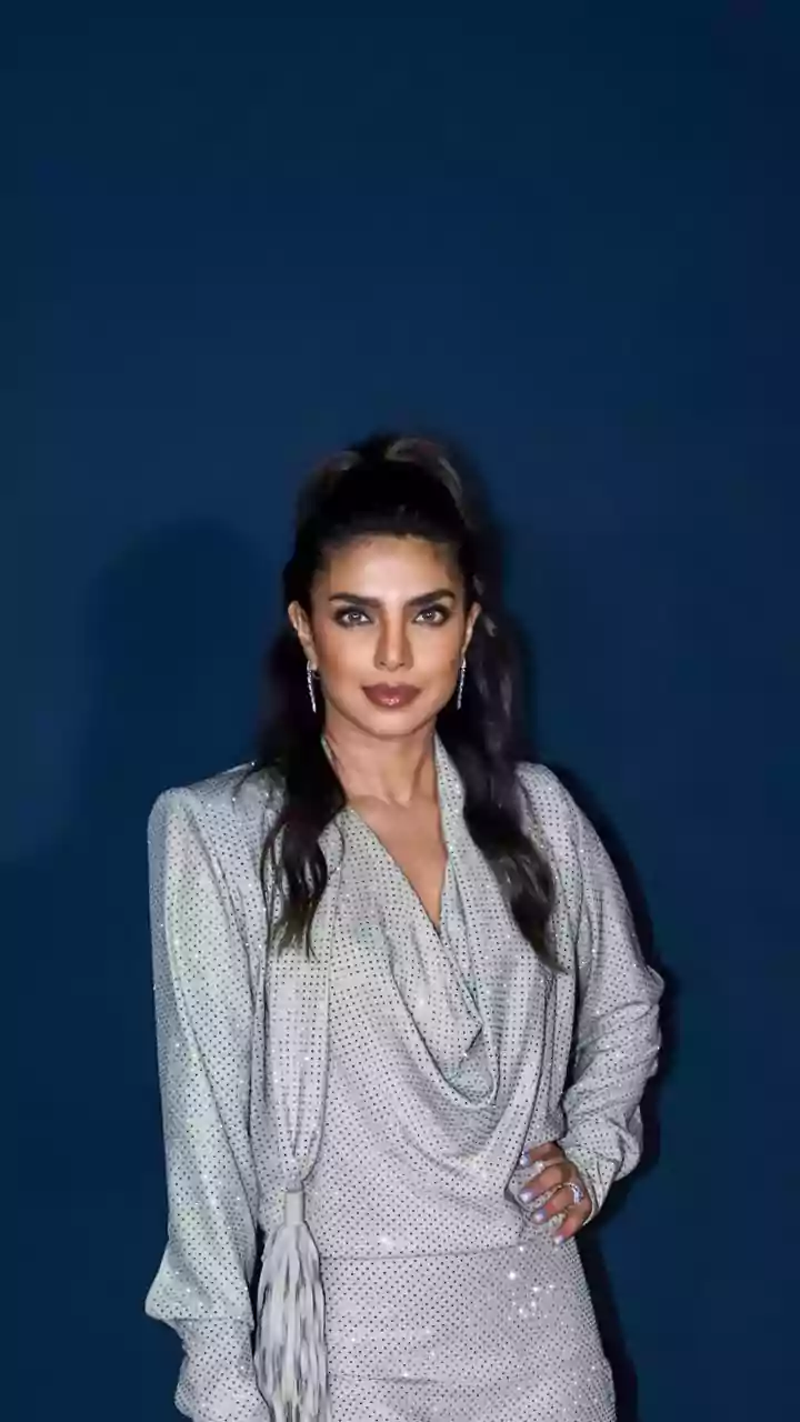 Priyanka Chopra Pens Birthday Note For Mom Madhu Chopra, Calls Her A 'Queen'