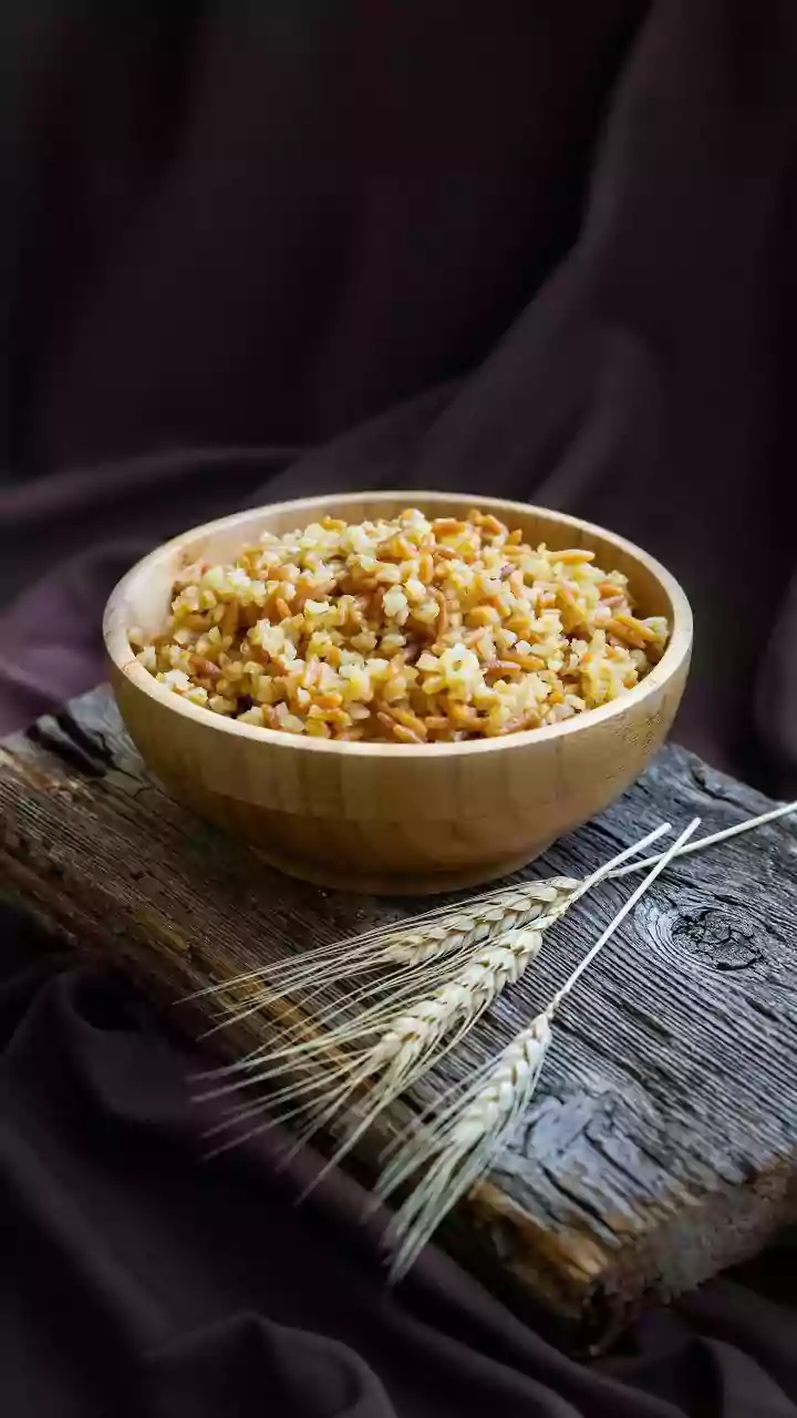 Vegetarians maximize muscle recovery potential by combining whole grains with legumes in meals