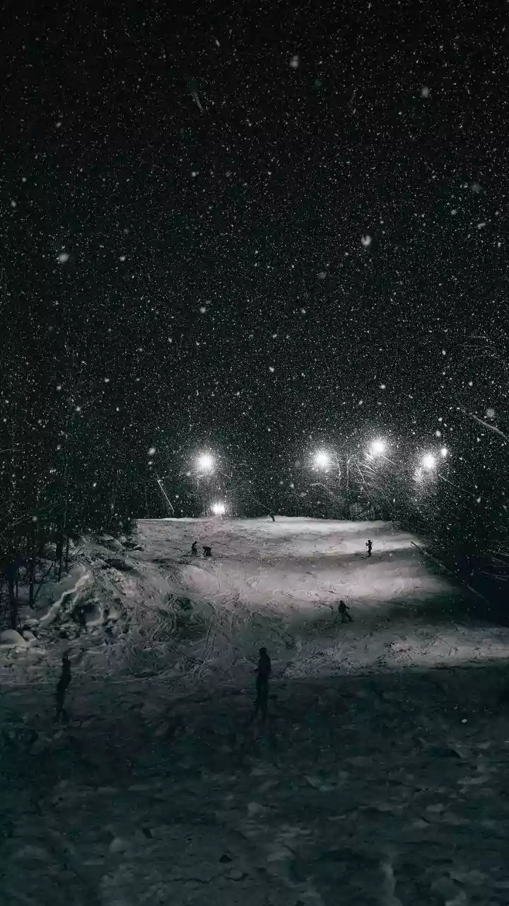 Embrace the Night: The Thrilling, Unforgettable Experience of Night Skiing