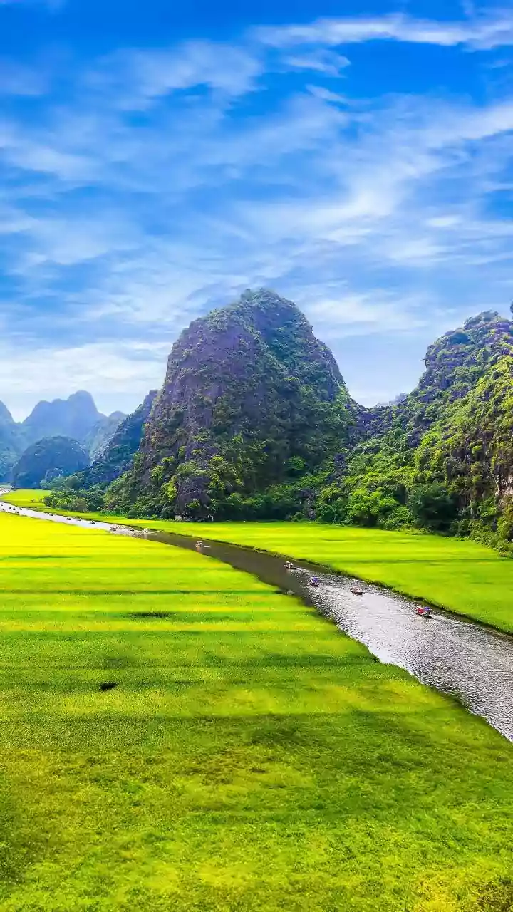 Planning A Week-Long Vietnam Getaway Under ₹35,000 With Key Travel Tricks