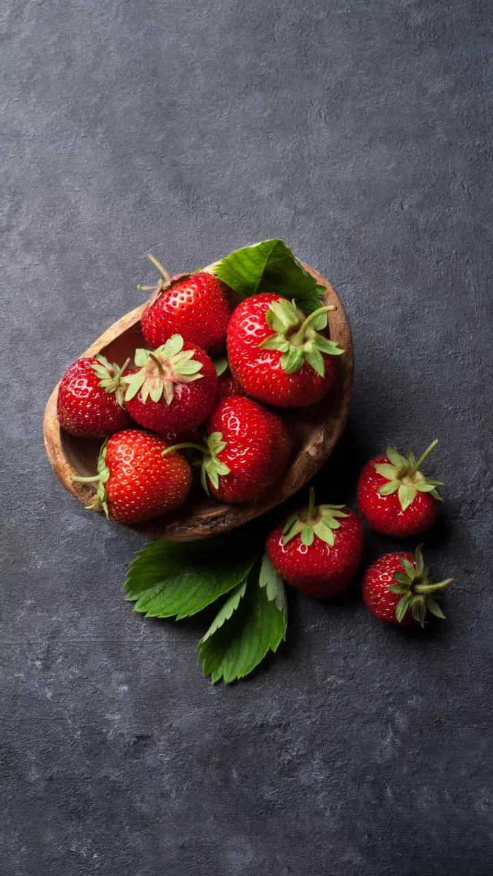 Indian Strawberry Breeding in Focus: An MPKV-BARC Climate-Resilience Programme