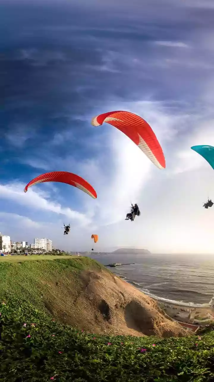 The French Alps Paragliding Guide Is Possible In Some Winter Conditions With Extra Preparation
