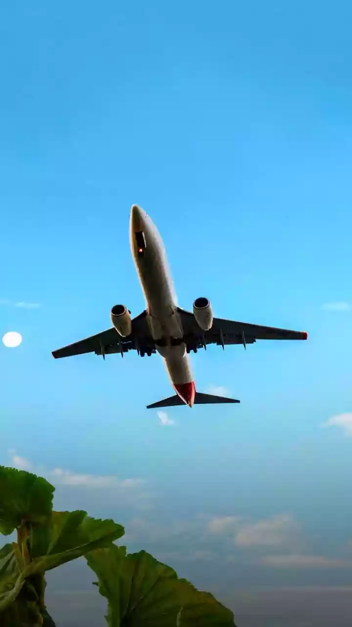 DGCA Steps Up Scrutiny On IndiGo, Deploys Officials At Its Corporate Office To Monitor Operations