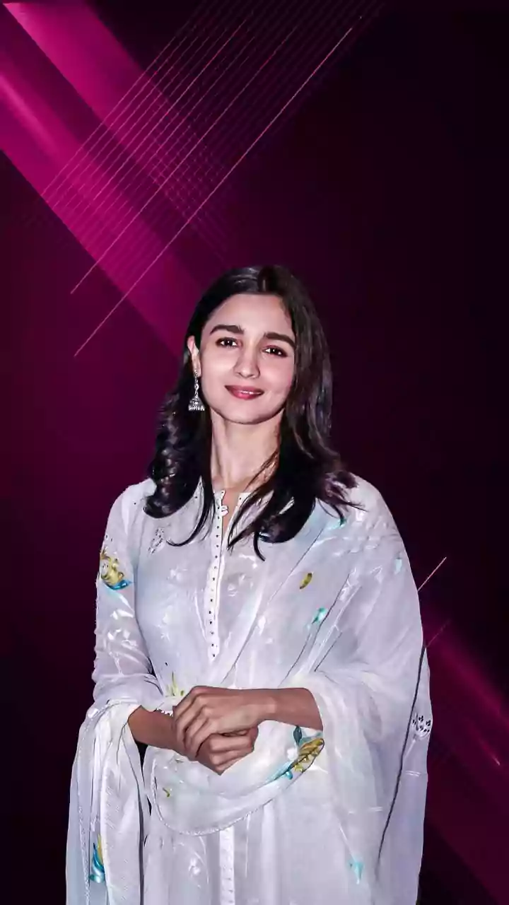 'You Always Want One More Day': Alia Bhatt Calls Love And War 'Special' Amid Delay Reports