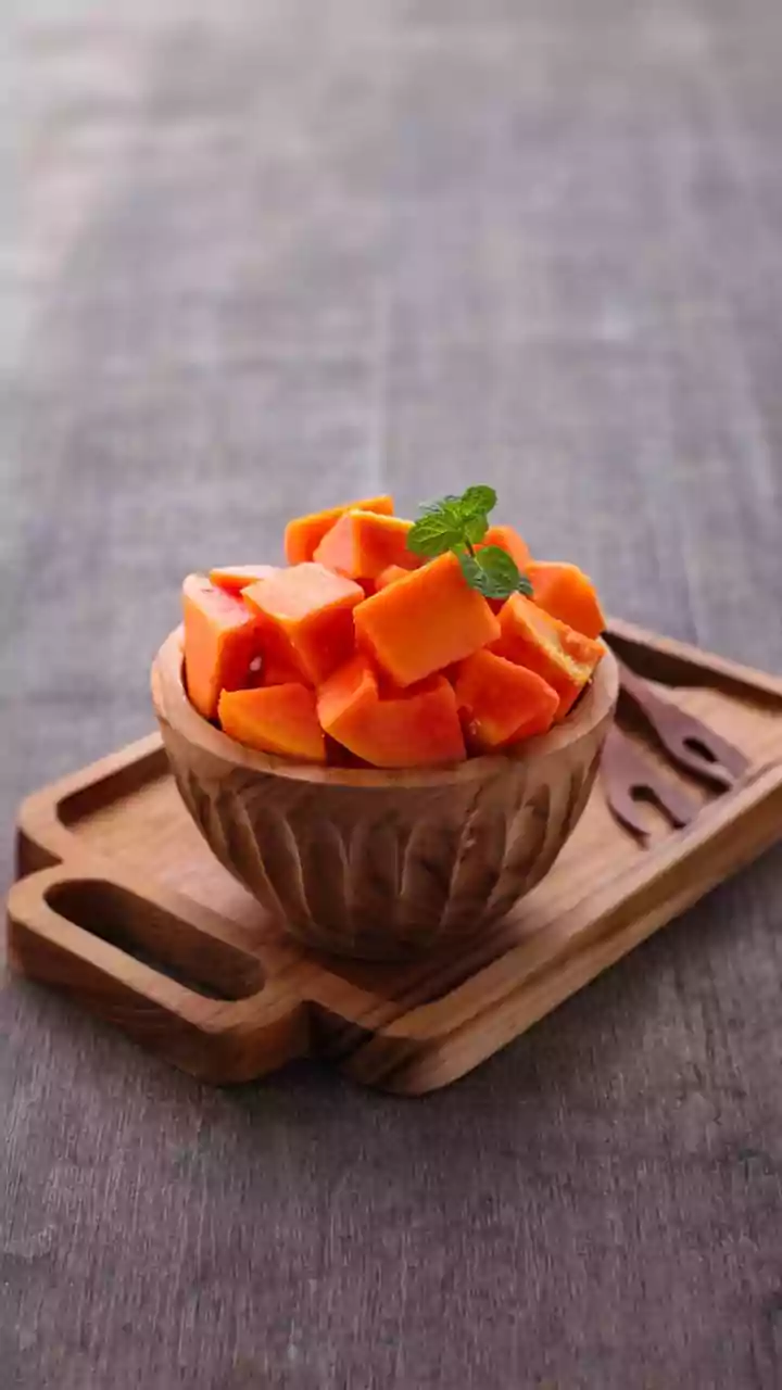 Wash Papaya Before Cutting to Keep Monsoon Fruit Safer