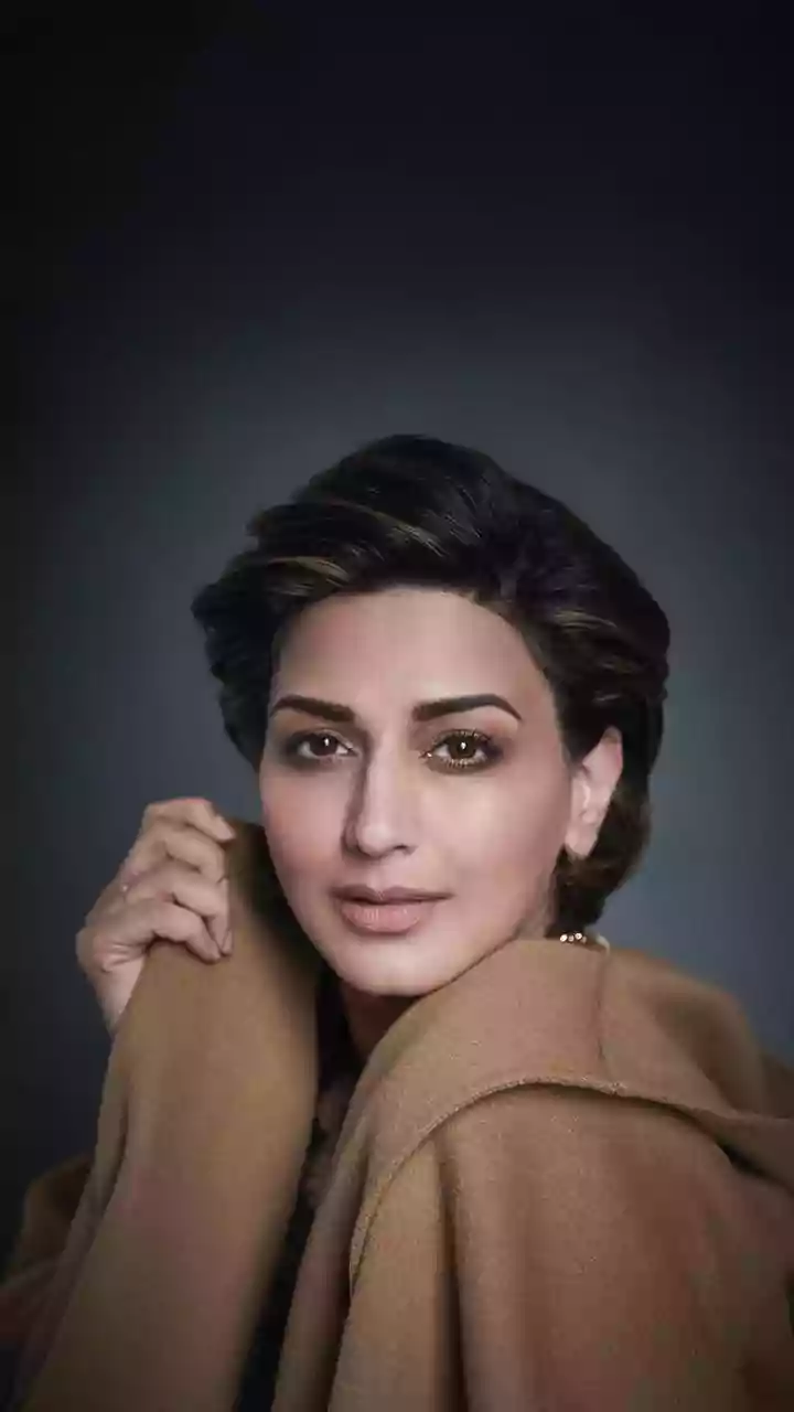 Sonali Bendre's Cancer Journey: Early Detection's Pivotal Role and Shifting Stigma